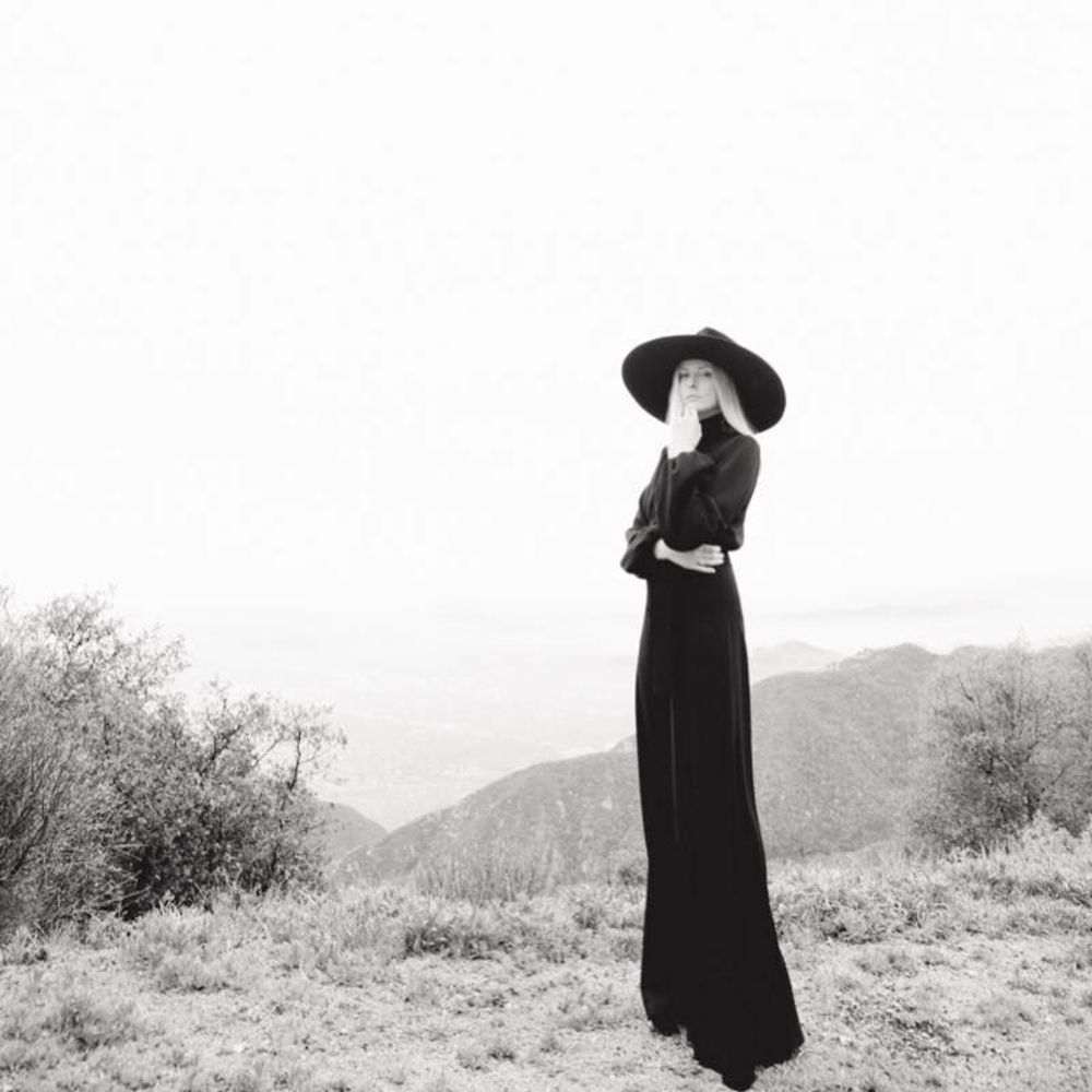 Meet your Posher, Petecia